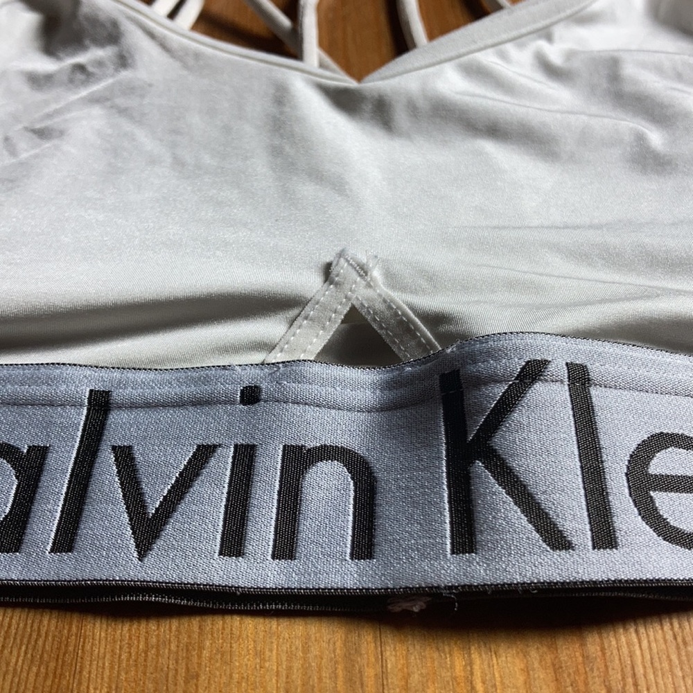 Calvin Klein bralette - Picture 3 of 6